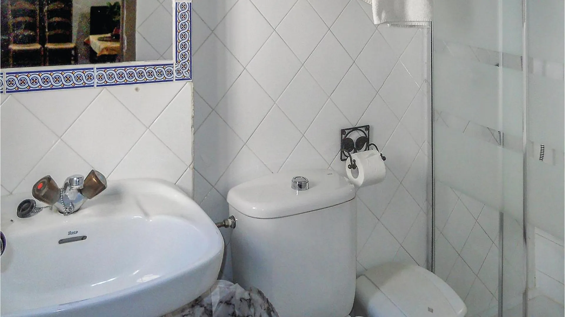 Cozy Home In El Borge With Kitchen